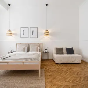 Appartamento The White House, Budapest