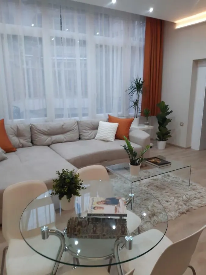 Modern, Quiet & Cozy Apartment In The Middle Of Downtown Near Danube At Fashion Street Budapest 0*,  Magyarország